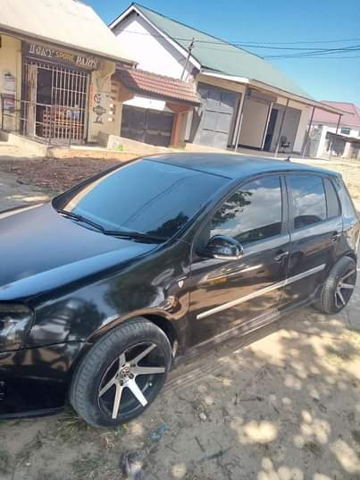 A picture of Volkswagen GTI Kali sana