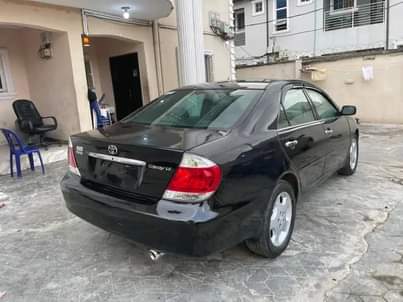 A picture of Toyota Camry 2004