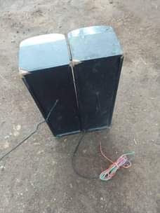 A picture of Speaker bado kali azina kipengele nicheki kwa biashala 0654900552 nicall