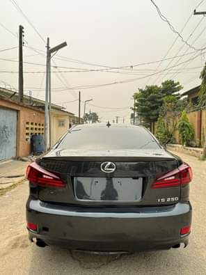 A picture of KINZZYAUTO S 08109018982 6 700 000 Refer and earn Barely
