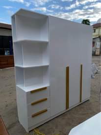 A picture of Kabati ya nguo