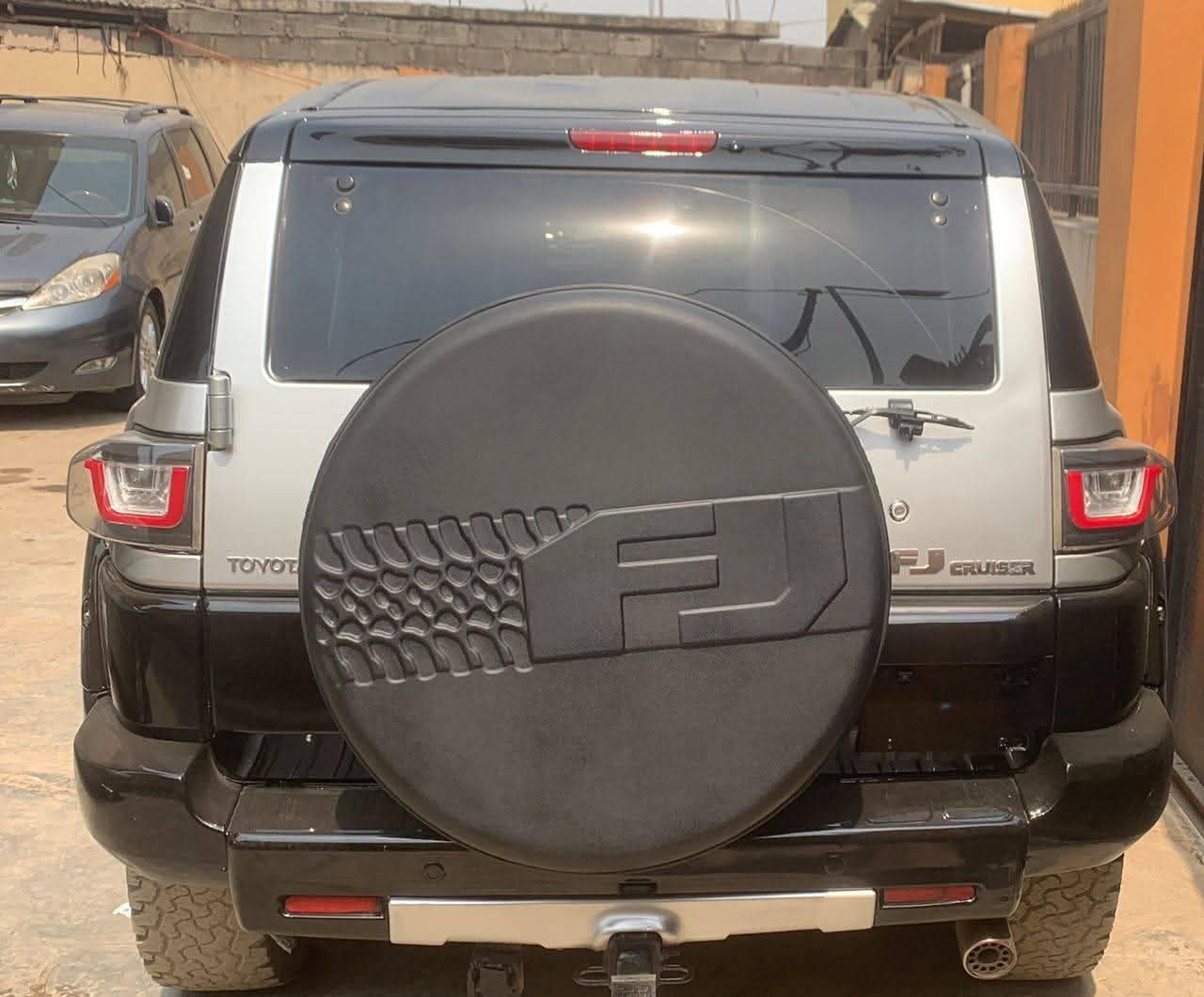 A picture of 2008 Jf cruiser toyota