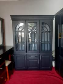 A picture of Kabati la nguo na la byombo