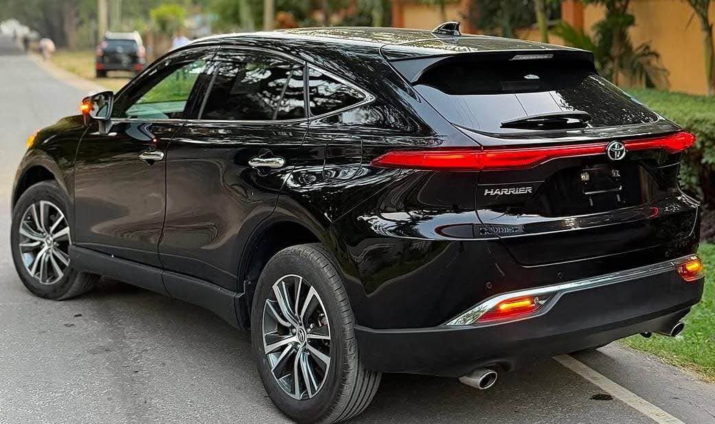 A picture of PRICE MILION 85 5m USAJILI TOYOTA HARRIER NEW MODEL KALI
