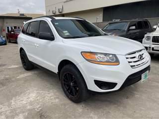 A picture of Hyundai santafe