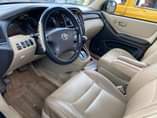 A picture of 2006 Toyota highlander 3 row seats registered toks standard Price