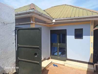 A picture of HOUSE ON QUICK SALE