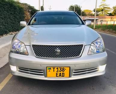 A picture of Crown Athlete Engine ndogo 4GR Cc2490 Full ac Gari mpya