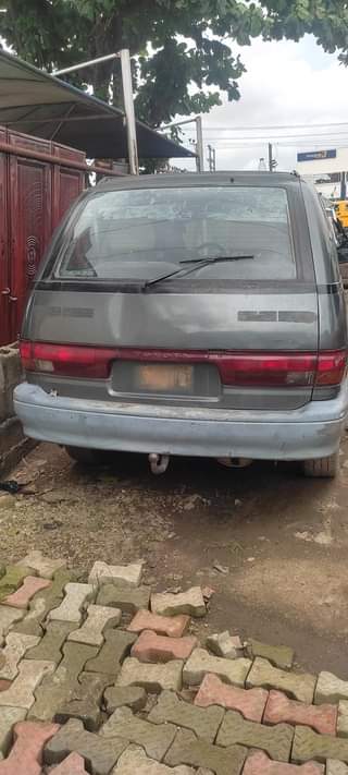 A picture of Owner needs money urgently today please note this previa is