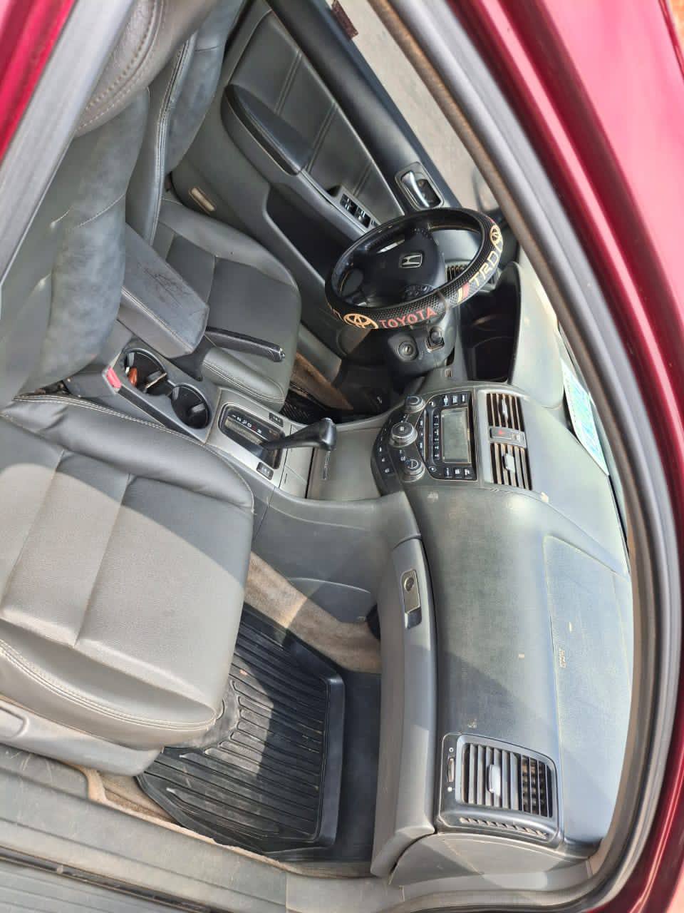 A picture of Honda Accord aka EOD 2005 model.