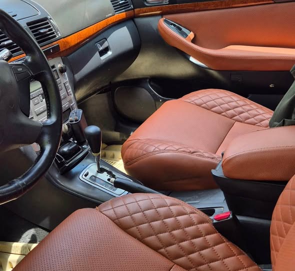 A picture of Toyota Avensis 2006
