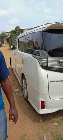 A picture of Direct tokunbo TOYOTA VELLFIRE 08141617024