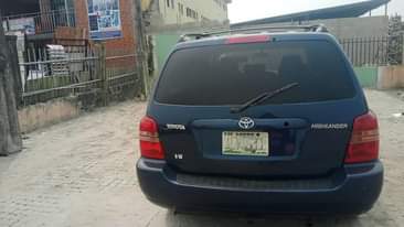A picture of Toyota Highlander 2004