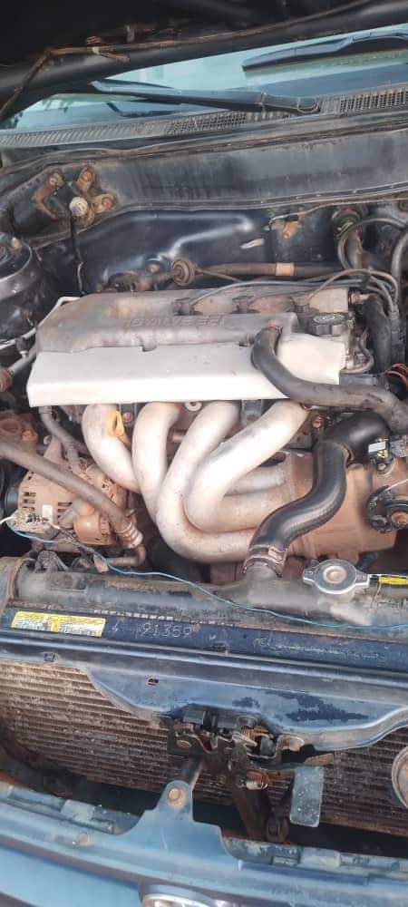 A picture of 2000 Toyota Corolla