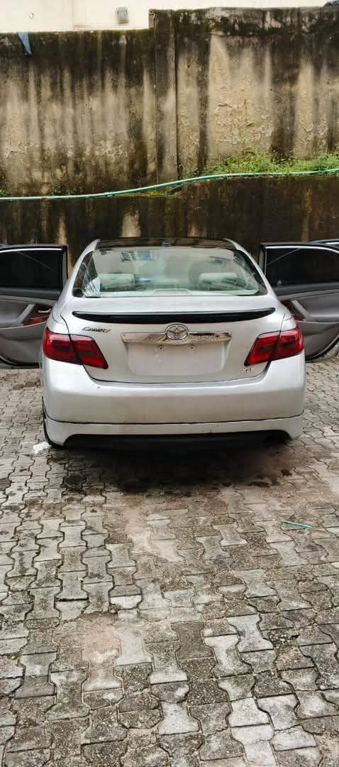 A picture of Car s