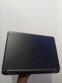 A picture of Dell laptop kaliiii corei5