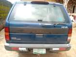 A picture of Nissan Pathfinder 1998