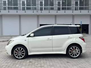 A picture of 2006 TOYOTA IST