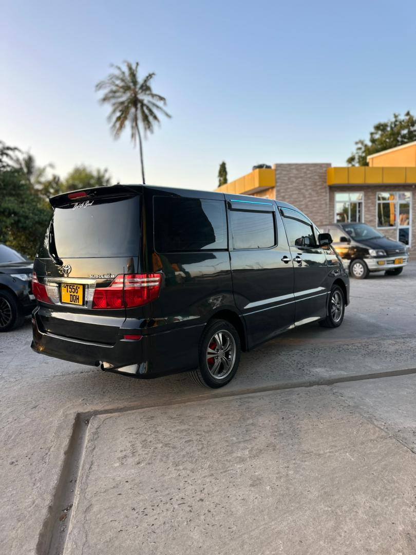 A picture of Toyota Alphard Call 0686876836 Bei 13 3mil Engine 2Az Full