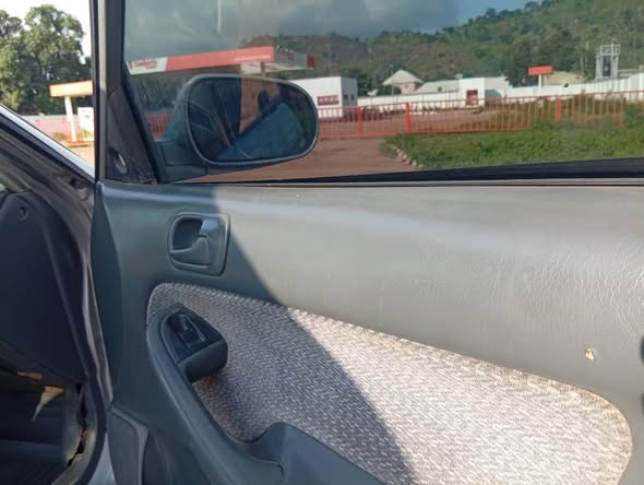 A picture of Honda civic now on distress Everything perfect with ac Price