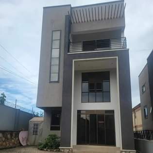 houses kyanja