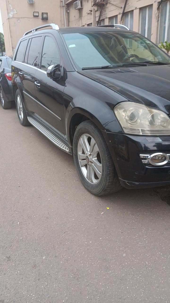 A picture of Mercedes Benz gl 450