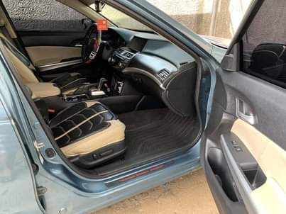 A picture of Neatly used well maintained sharp and pimped 2015 Honda Crosstour