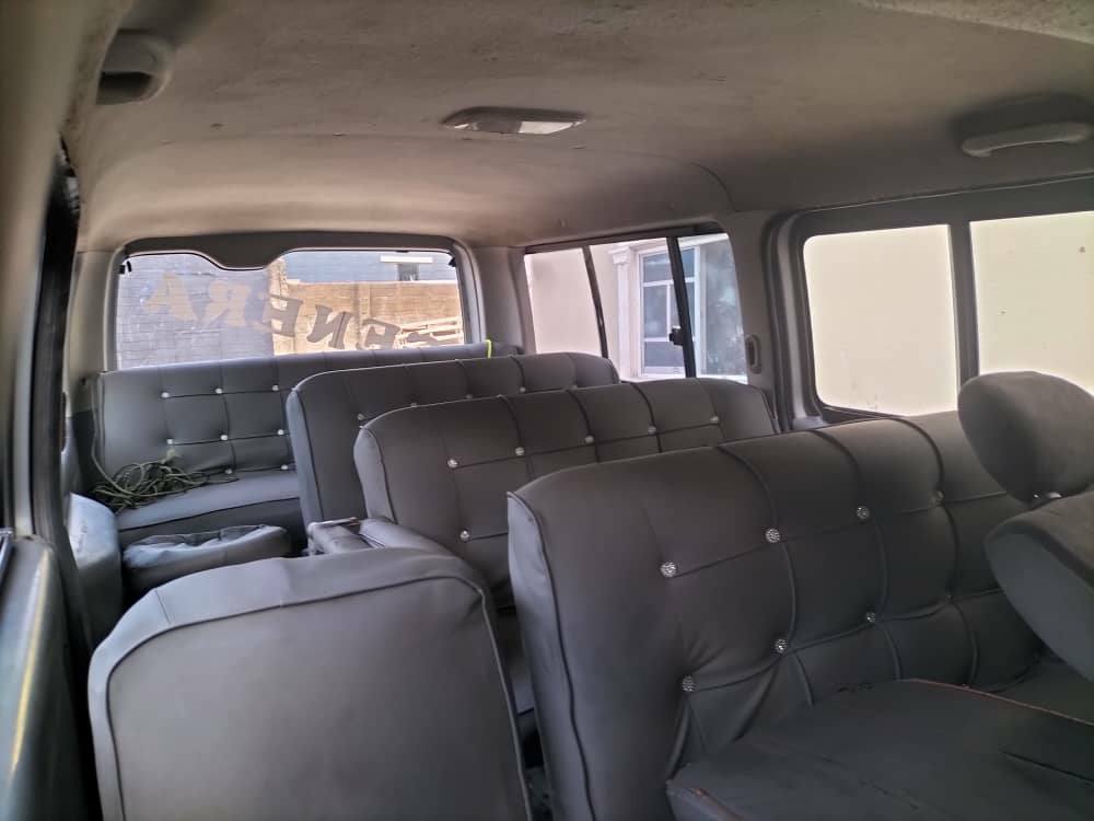 A picture of Toyota Haice in a very good condition