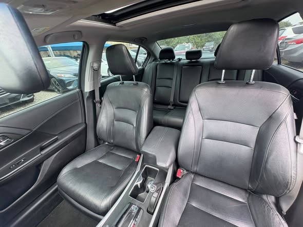 A picture of HONDA ACCORD EXL 2013 TOKS DIRECT BELGIUM 13 9 Million
