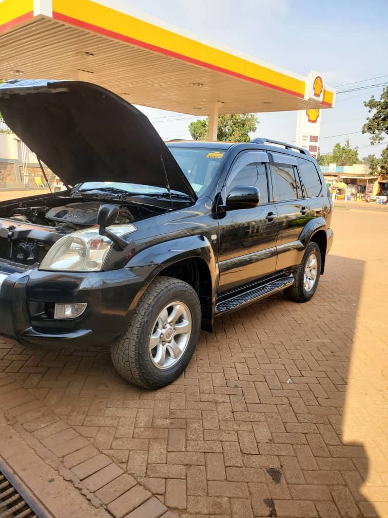 A picture of Toyota prado