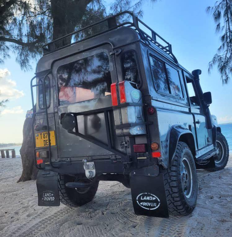 A picture of LAND ROVER