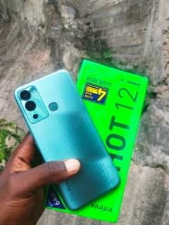 A picture of INFINIX HOT12i 64GB BEI 190 000