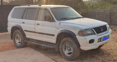 A picture of Mistibushi montero sport