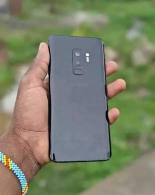A picture of SAMSUNG GALAXY S9