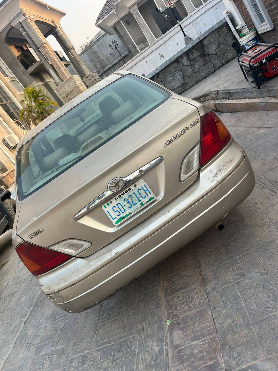 A picture of urgently sale today today at ibadan very clean Toyota Avalon