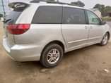 A picture of Toyota Sianna 04