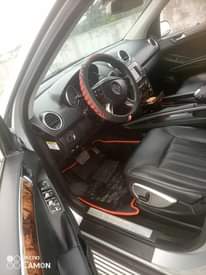 A picture of Belgium grade firstbody 2008 model ML 500 Benz just barely