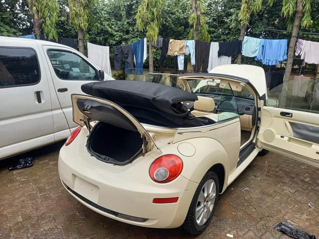 A picture of Direct Belgium Volkswagen Burg for sale 