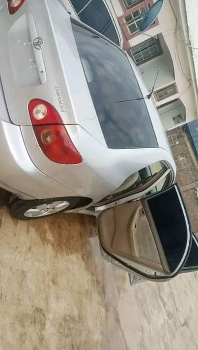 A picture of Belgium Standard Toyota corrolla 2006 Buy and drive with mortuary