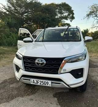 used toyota fortuner