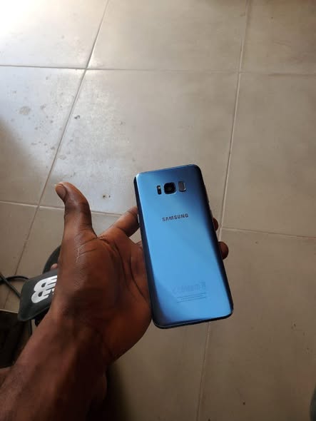 A picture of Samsung S8