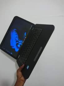 A picture of dell inspiron core i7