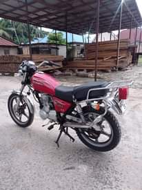 A picture of Haojue 125cc inauzwa Call WhatsApp 0766670030 Maongezi yapo