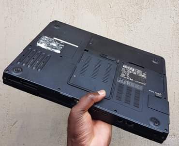 A picture of Dell laptop