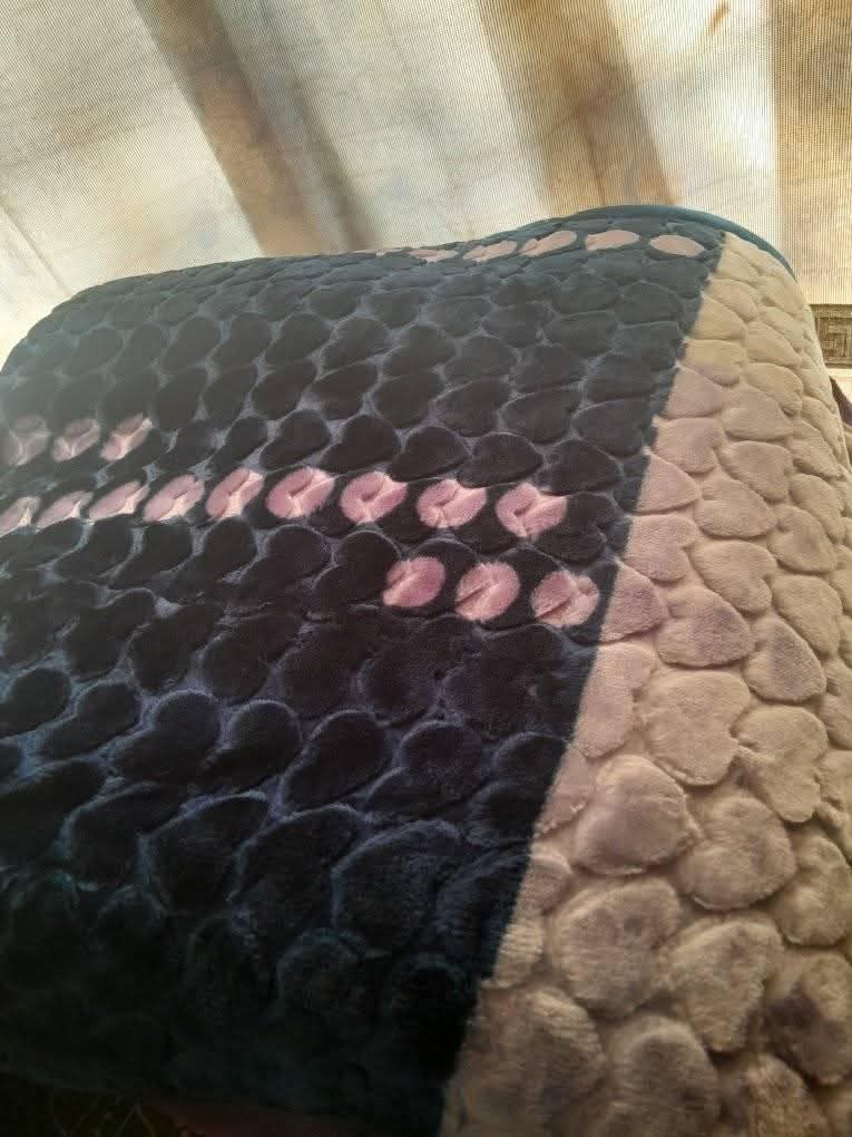 classifieds/blankets
