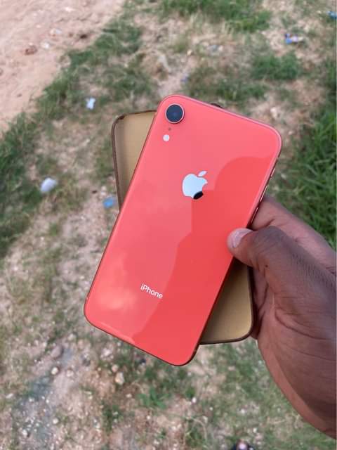 A picture of iPhone Xr