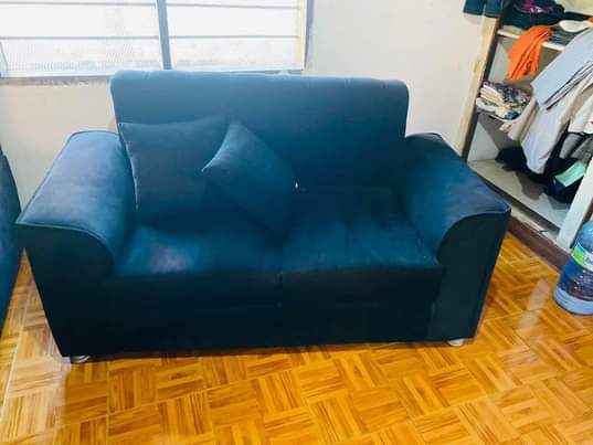 A picture of NAUZA kitanda 4 6 bado kipya 180 000 Sofa 120