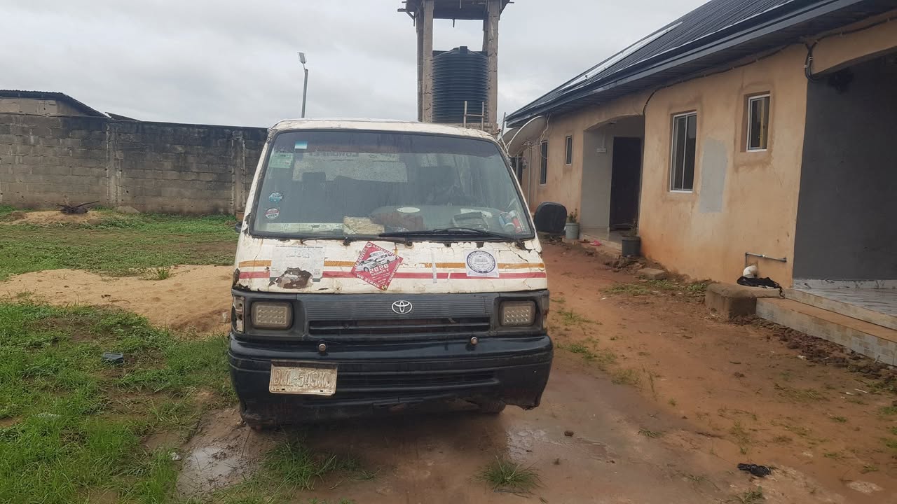 A picture of Toyota hiace