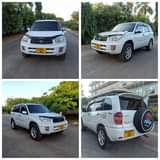 A picture of Harrier gari kali sana Bei ml 14 Rav4 kiltime gari