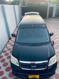 A picture of TOYOTA NOAH VOXY